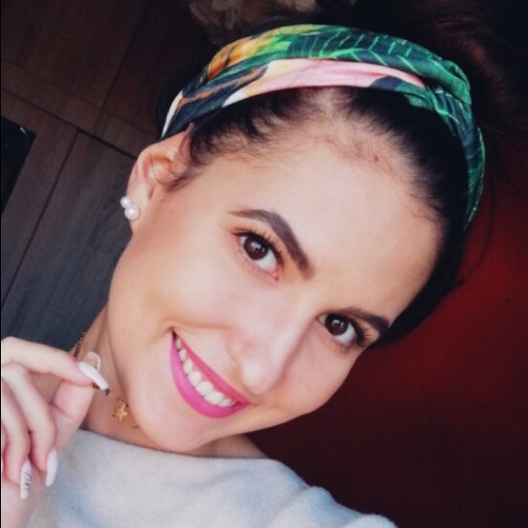 New Hair Band Accessory - Picture 4 of 7